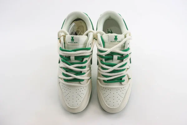 Nike SB Dunk Low x LV - Image 5