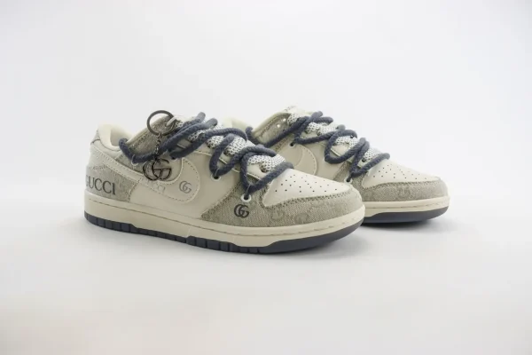 Nike SB Dunk Low x GUCCI - Image 2