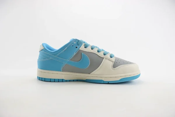 Nike SB Dunk Low x Bape - Image 3