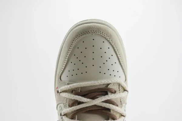 Nike SB Dunk Low x LV - Image 8