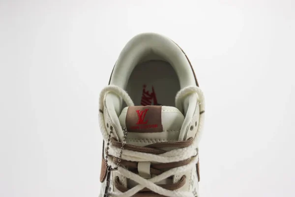 Nike SB Dunk Low x LV - Image 9