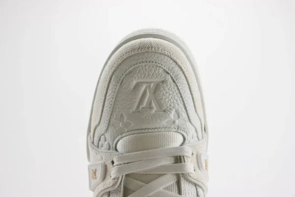 Nike SB Dunk Low x LV - Image 8