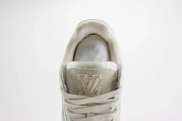 Nike SB Dunk Low x LV - Image 9