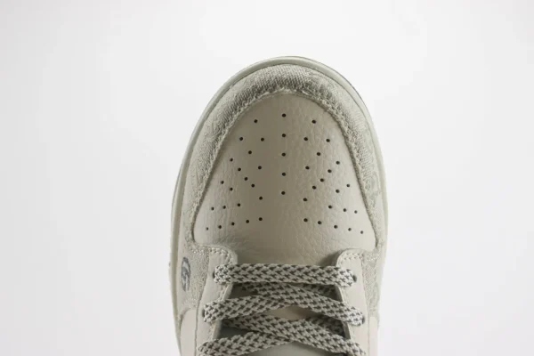 Nike SB Dunk Low x GUCCI - Image 8