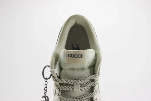 Nike SB Dunk Low x GUCCI - Image 9
