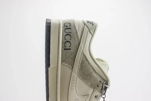 Nike SB Dunk Low x GUCCI - Image 7