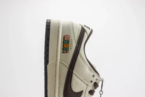Nike SB Dunk Low x GUCCI - Image 7