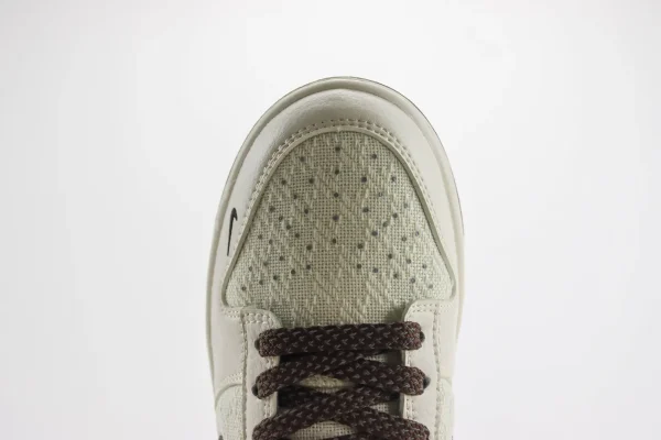 Nike SB Dunk Low x GUCCI - Image 8
