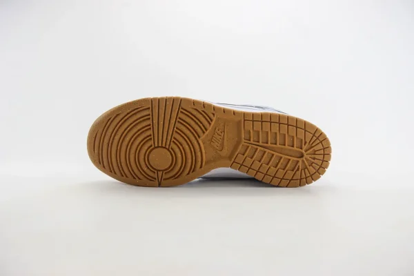 Nike SB Dunk Low - Image 4
