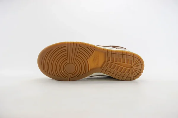 Nike SB Dunk Low - Image 4
