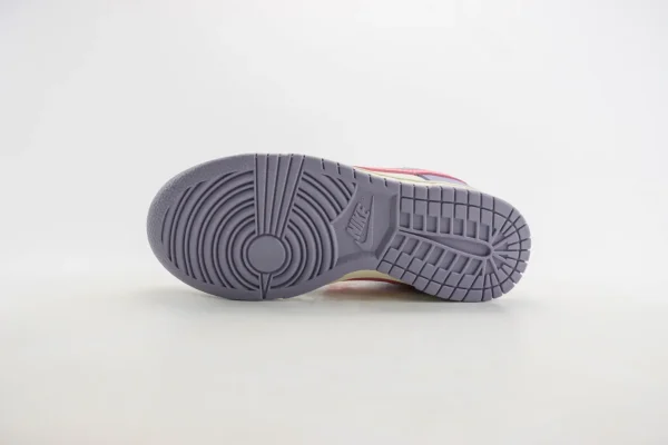Nike SB Dunk Low - Image 4