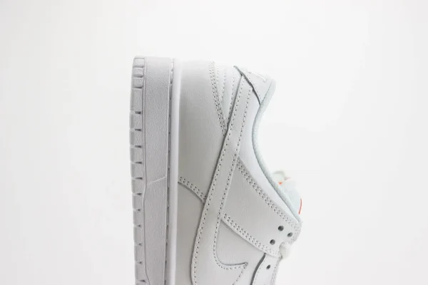 Nike SB Dunk Low - Image 7