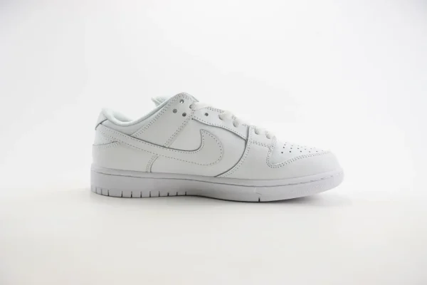 Nike SB Dunk Low - Image 3