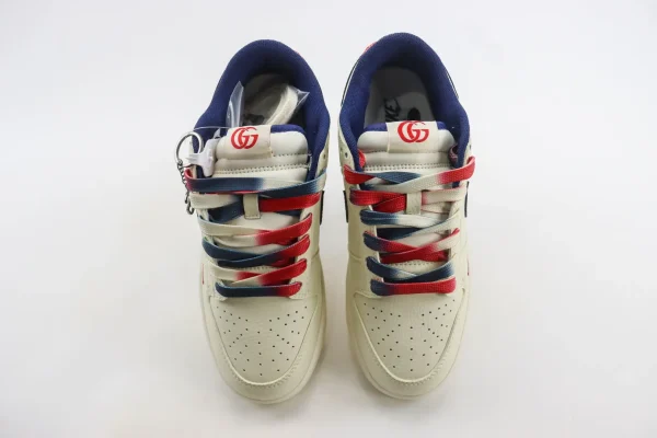 Nike SB Dunk Low x GUCCI - Image 5