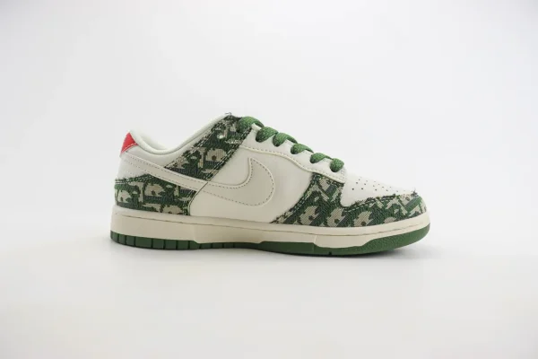 Nike SB Dunk Low x Dior - Image 3