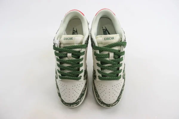 Nike SB Dunk Low x Dior - Image 5