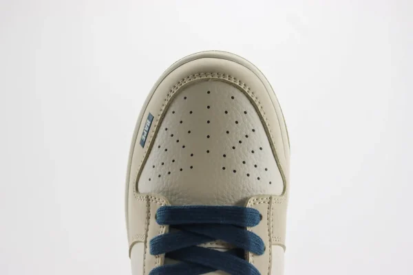 Nike SB Dunk Low x Bape - Image 8