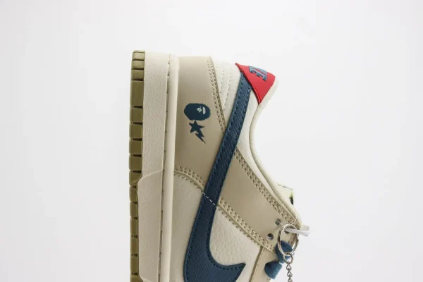 Nike SB Dunk Low x Bape - Image 7