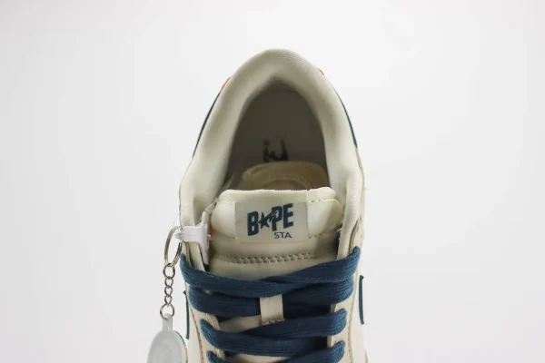 Nike SB Dunk Low x Bape - Image 9
