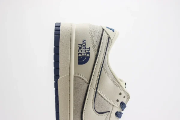 Nike SB Dunk Low x The North Face - Image 7