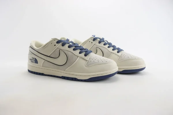 Nike SB Dunk Low x The North Face - Image 2