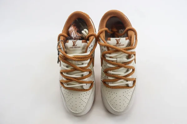 Nike SB Dunk Low x LV - Image 5