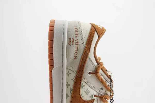 Nike SB Dunk Low x LV - Image 7