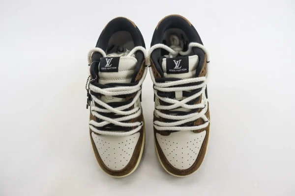 Nike SB Dunk Low x LV - Image 5