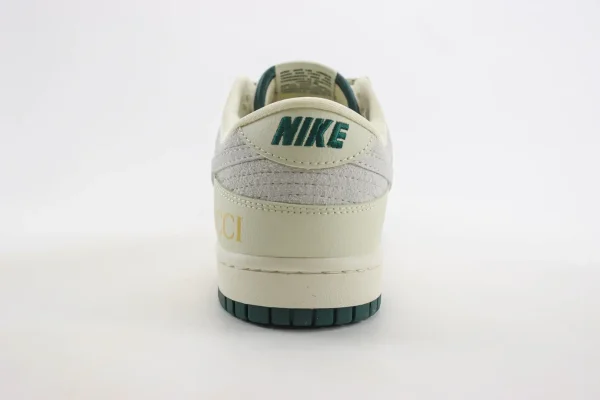 Nike SB Dunk Low x GUCCI - Image 6