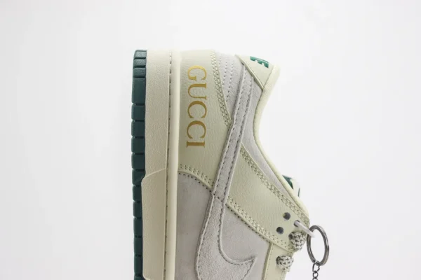 Nike SB Dunk Low x GUCCI - Image 7
