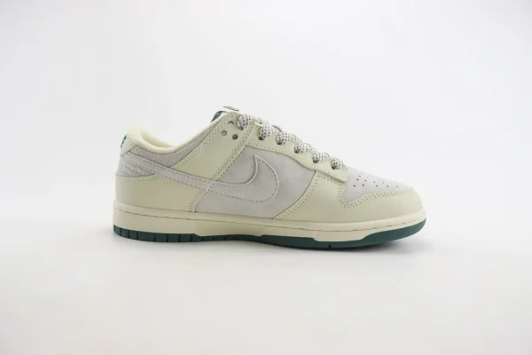 Nike SB Dunk Low x GUCCI - Image 3