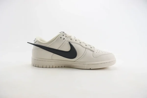 Nike SB Dunk Low x Bape - Image 3