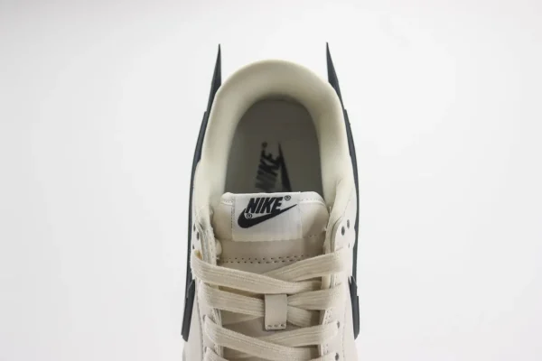 Nike SB Dunk Low x Bape - Image 9