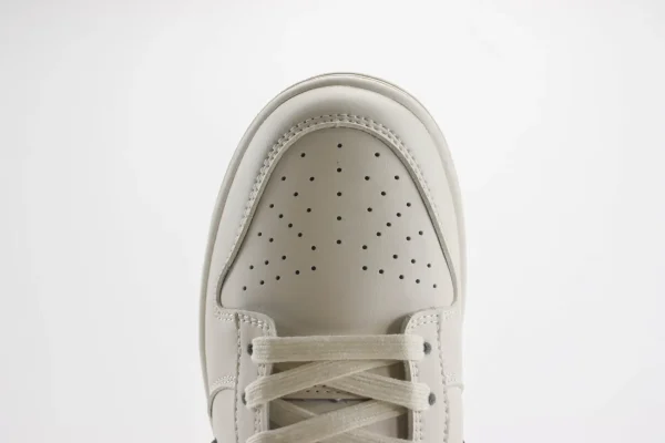 Nike SB Dunk Low x Bape - Image 8