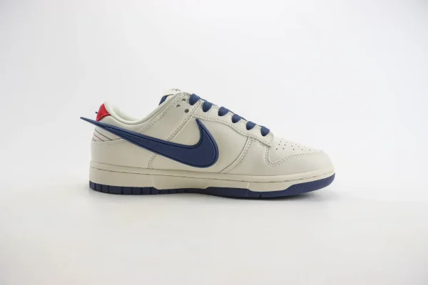 Nike SB Dunk Low - Image 3