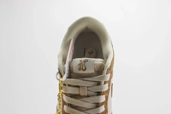 Nike SB Dunk Low x LV - Image 9