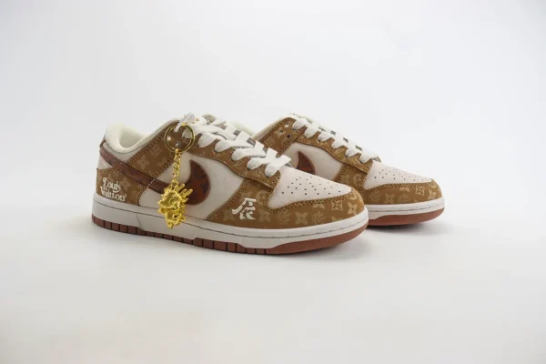 Nike SB Dunk Low x LV - Image 2