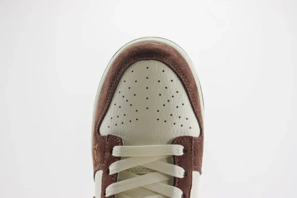 Nike SB Dunk Low x LV - Image 8
