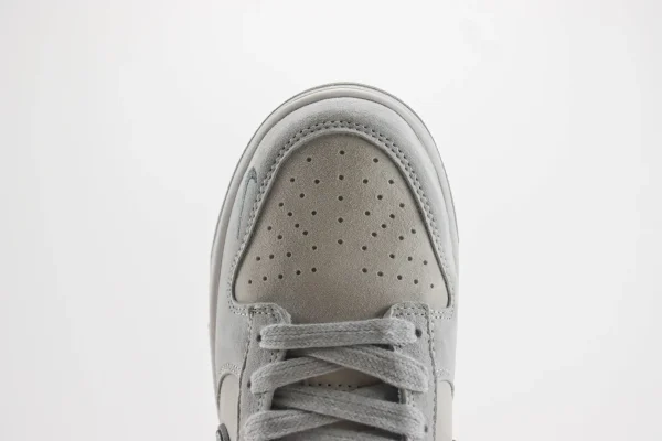 Nike SB Dunk Low x The North Face - Image 8