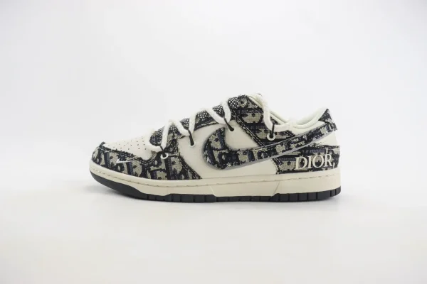 Nike SB Dunk Low x Dior