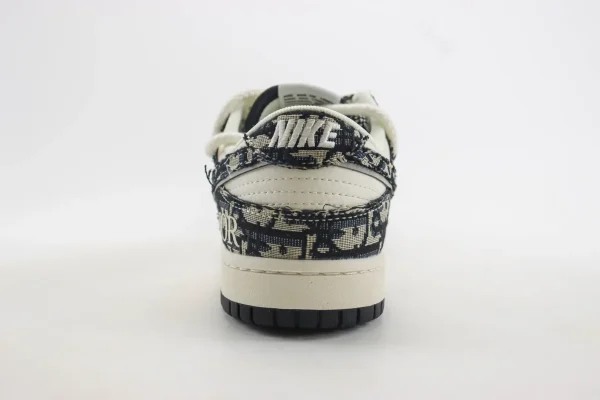 Nike SB Dunk Low x Dior - Image 6