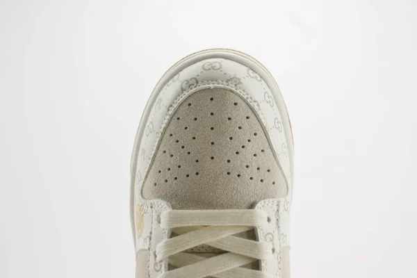 Nike SB Dunk Low x GUCCI - Image 8