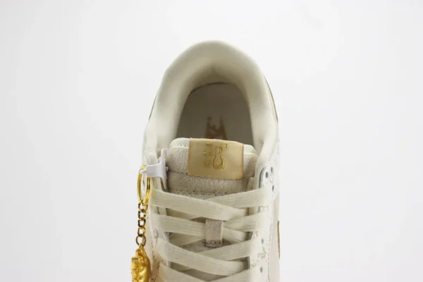 Nike SB Dunk Low x GUCCI - Image 9