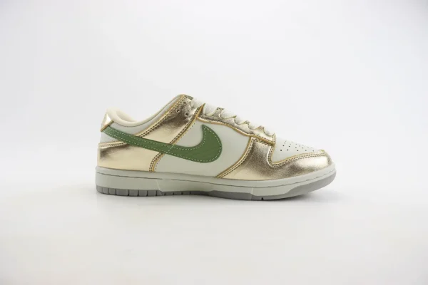 Nike SB Dunk Low x Stussy - Image 3
