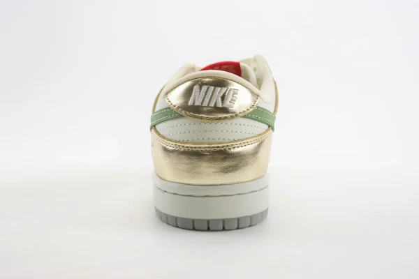 Nike SB Dunk Low x Stussy - Image 6