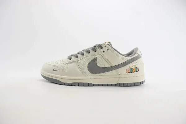 Nike SB Dunk Low x GUCCI