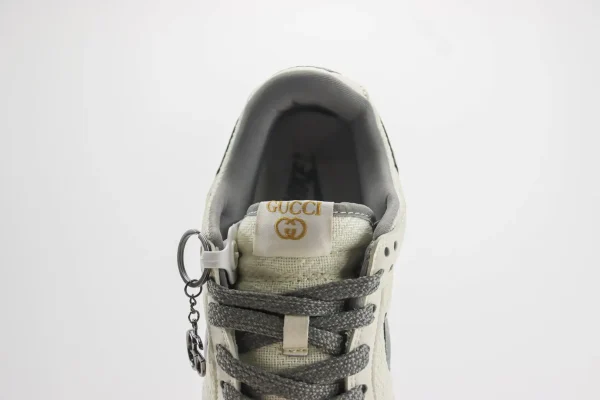 Nike SB Dunk Low x GUCCI - Image 9
