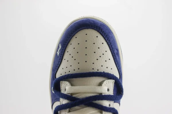 Nike SB Dunk Low x Bape - Image 8