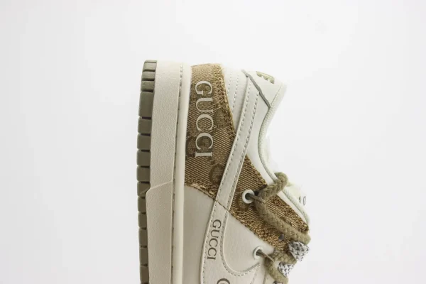 Nike SB Dunk Low x GUCCI - Image 7