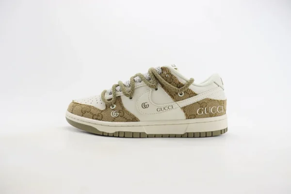 Nike SB Dunk Low x GUCCI